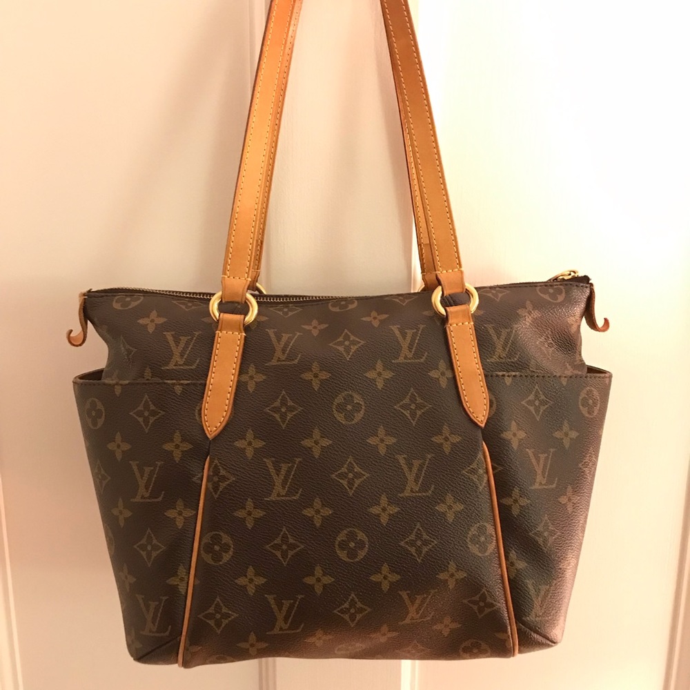 Authentic Louis Vuitton Totally PM Purse
